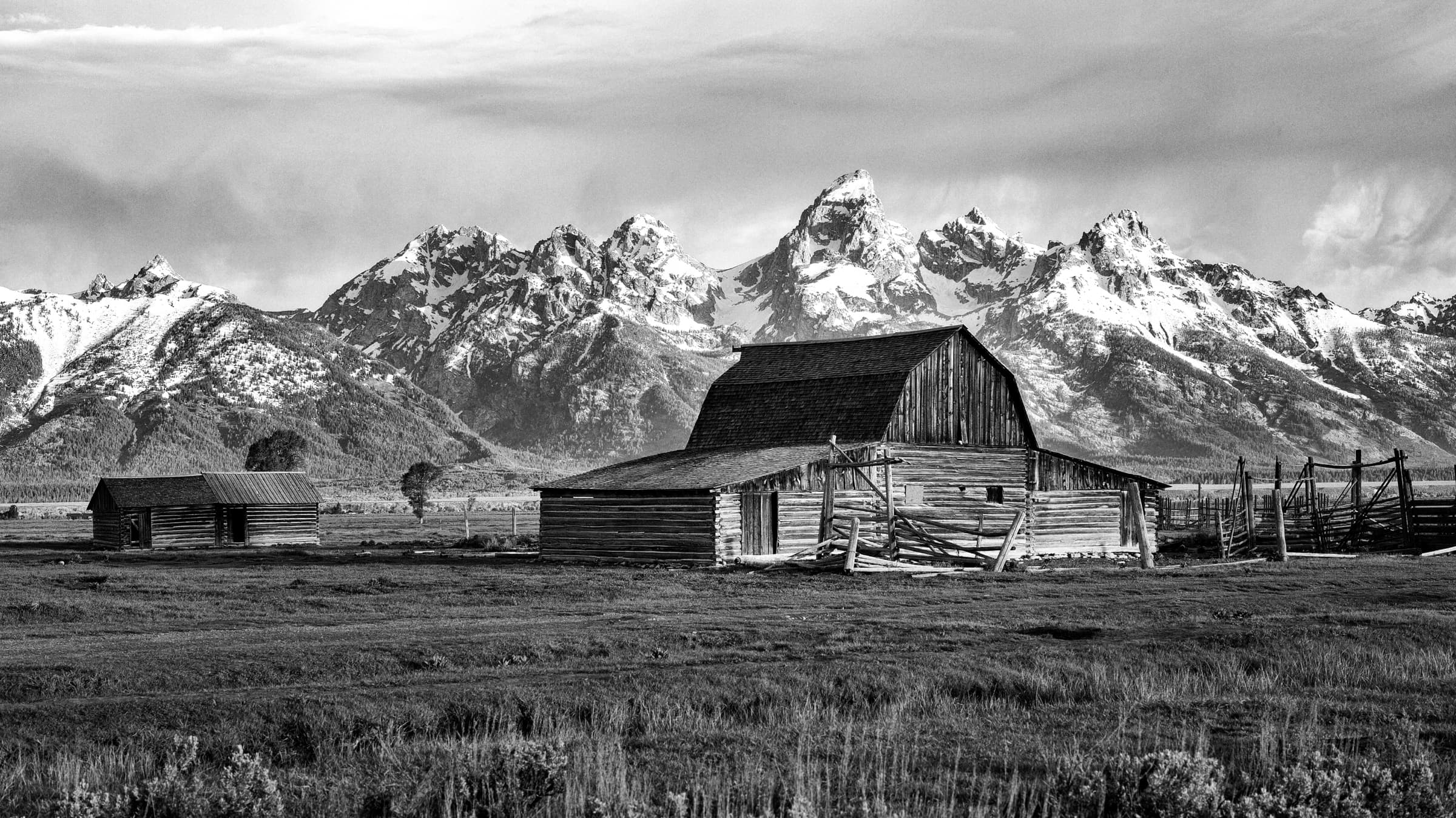 Barn at the foot of the Tetons